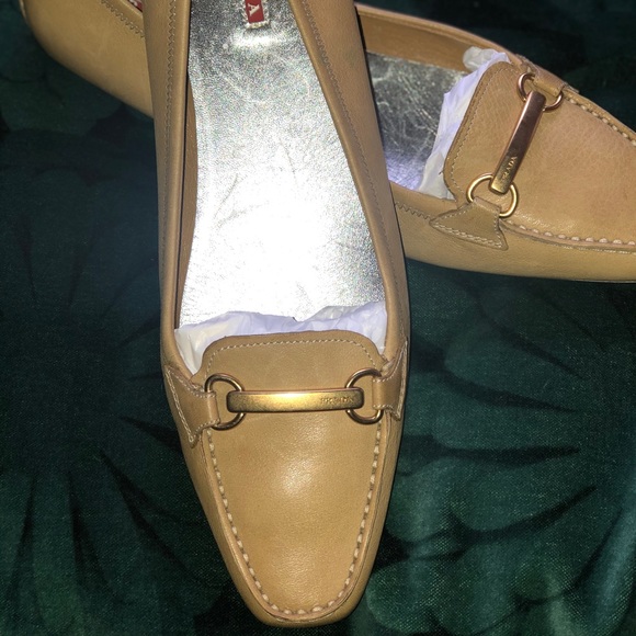 Prada Flats - Picture 4 of 9